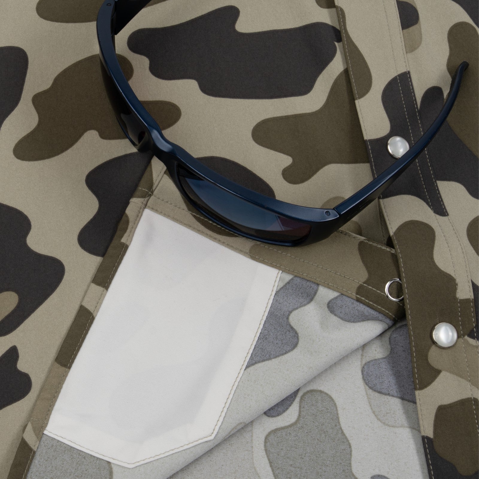 Poncho Outdoors The Pampa